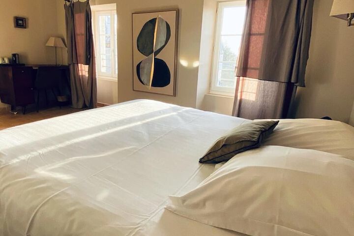 Room 28 of 61