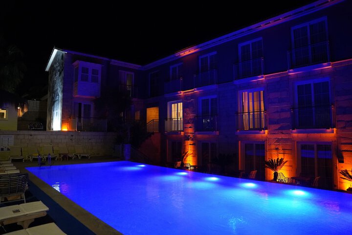 Pool 50 of 72