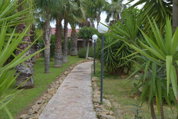 Hotel Exterior 48 of 76