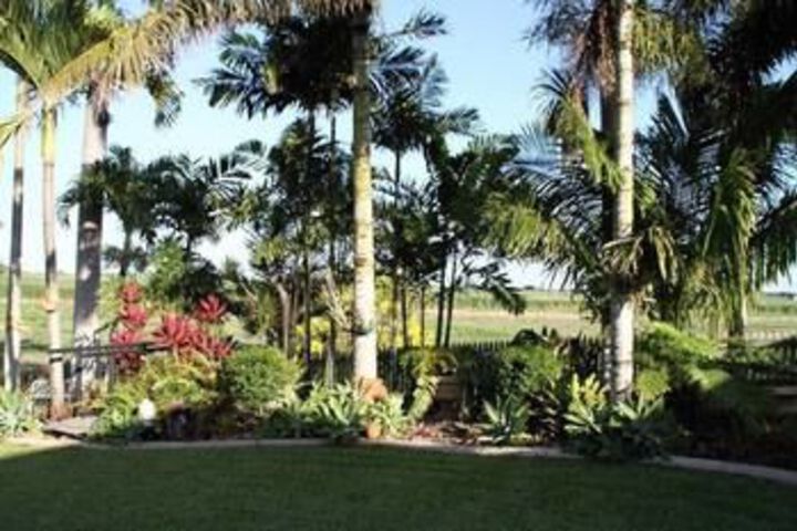 Hotel Exterior 10 of 26