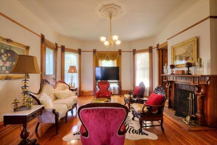 Room 15 of 21