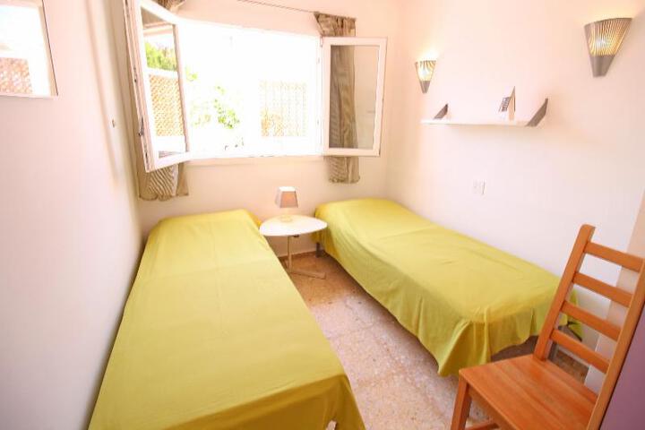 Room 4 of 5