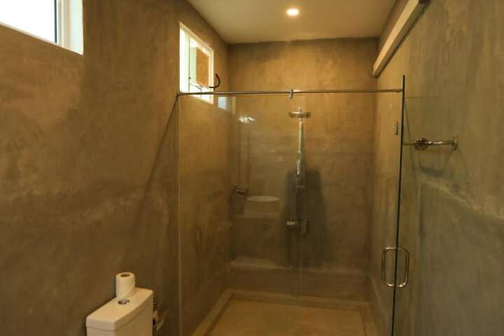 Room 16 of 30