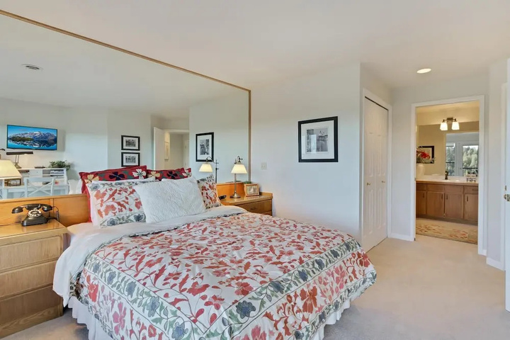 Room 3 of 18