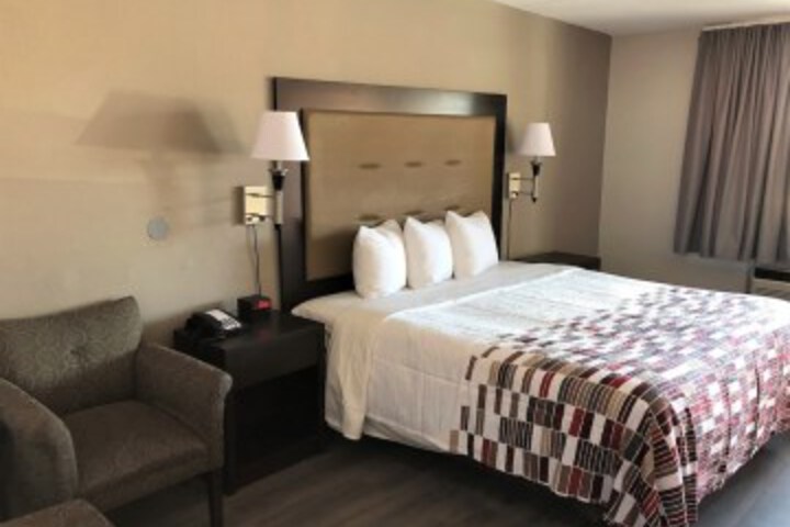 Room 6 of 17