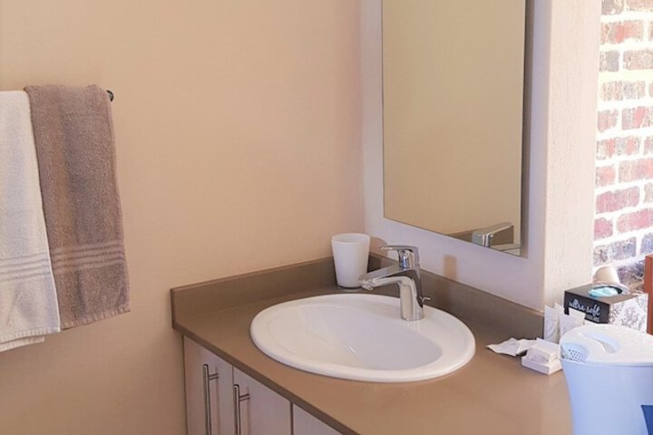 Room 8 of 36