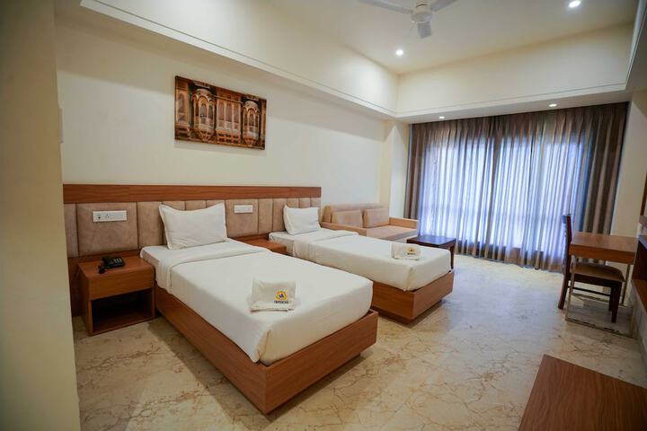 Room 7 of 25