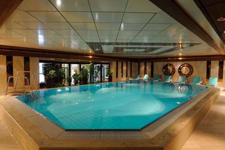 Pool 39 of 82