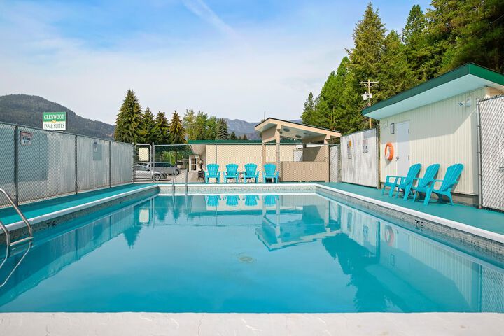 Pool 35 of 42