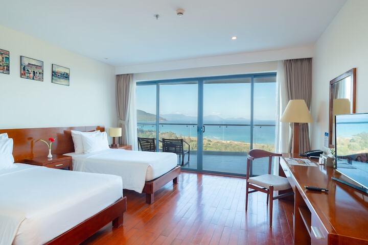 Room 32 of 138