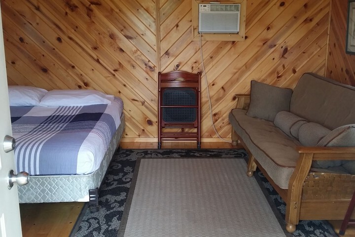 Room 25 of 109