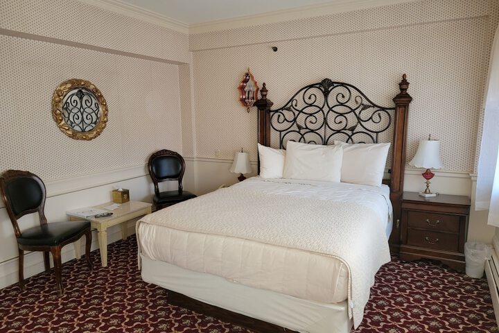 Room 57 of 206