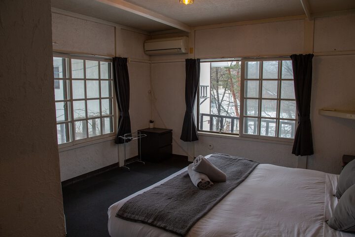 Room 21 of 48