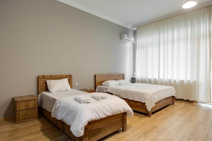 Room 9 of 24