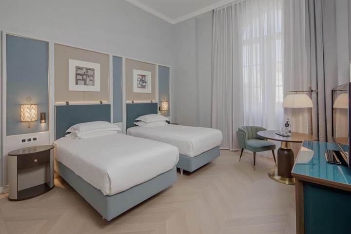 Room 15 of 67