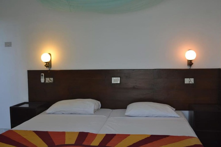 Room 5 of 39