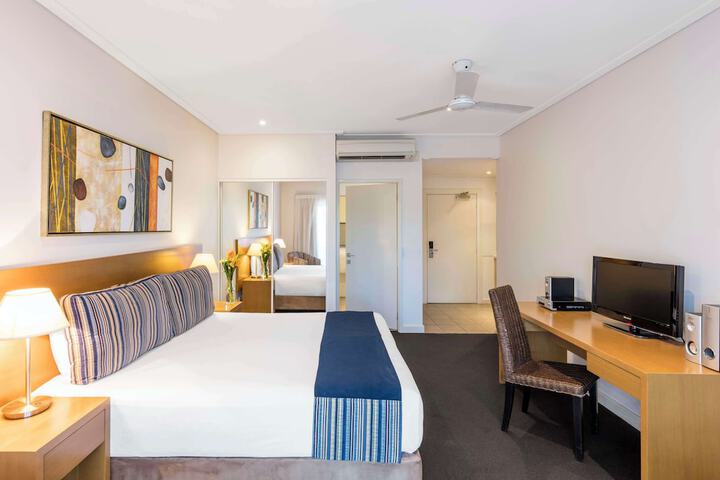 Room 10 of 44