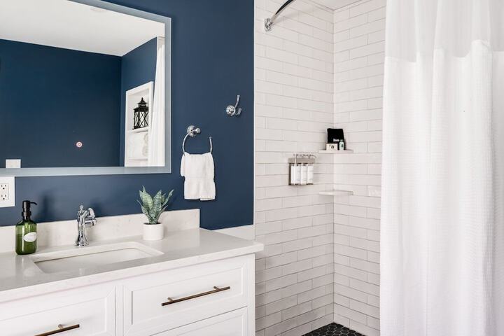 Clean Restrooms