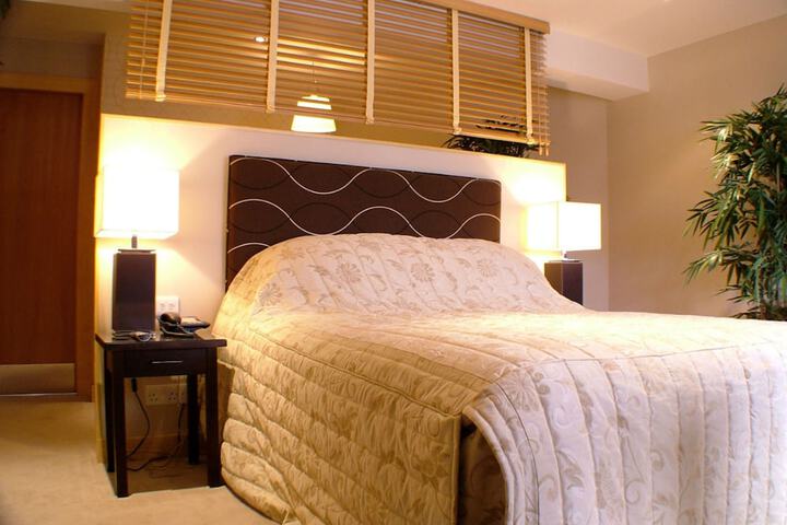 Room 7 of 32