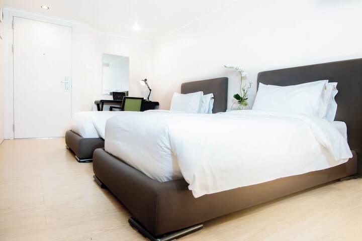 Room 5 of 22