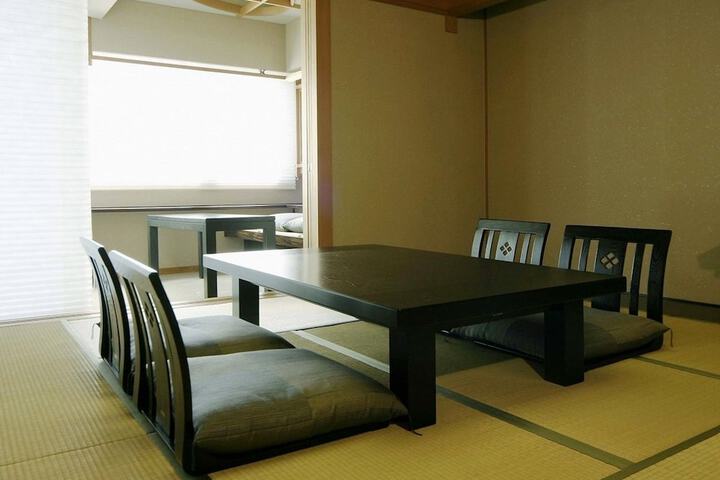 Room 49 of 99