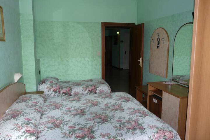 Room 17 of 35
