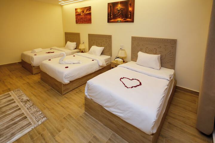 Room 35 of 177