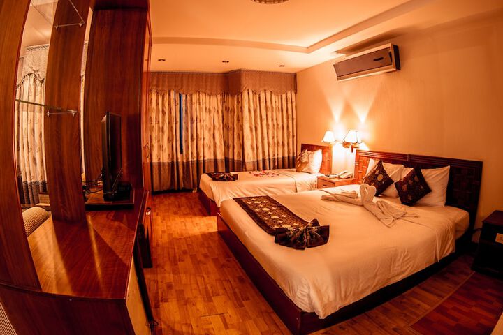 Room 5 of 27