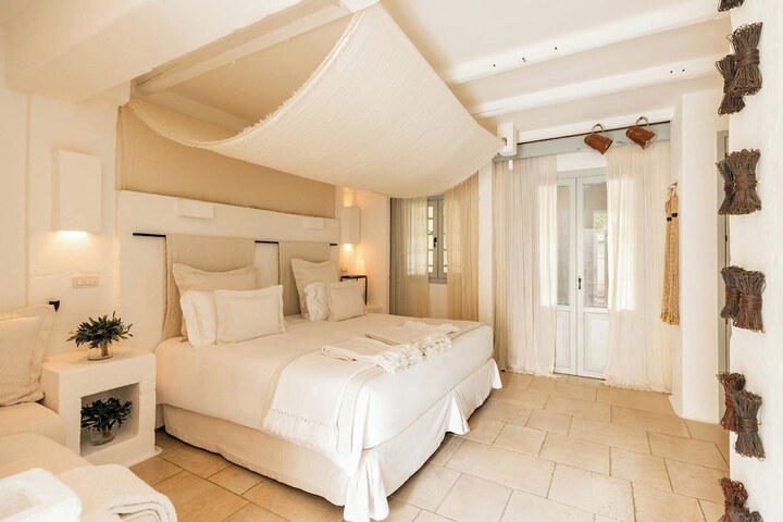 Room 38 of 214