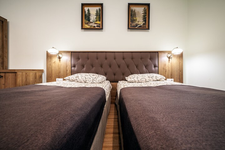 Room 16 of 25