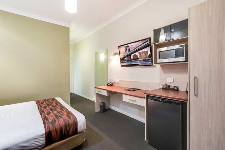Room 11 of 46