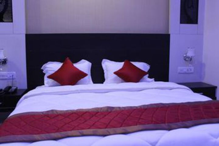 Room 4 of 22