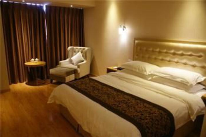 Room 13 of 46