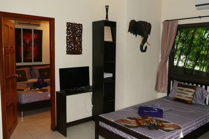 Room 25 of 159