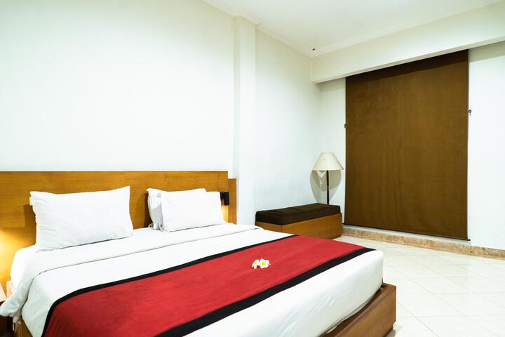 Room 2 of 7