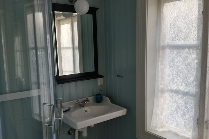Room 18 of 37
