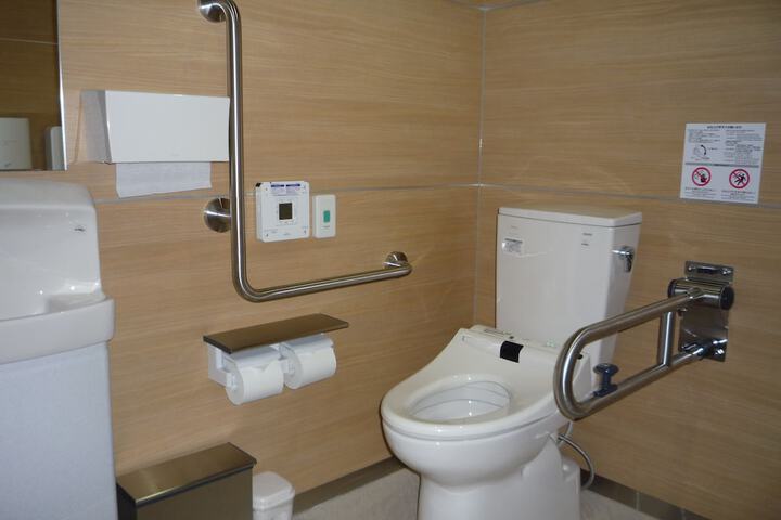 Clean Restrooms