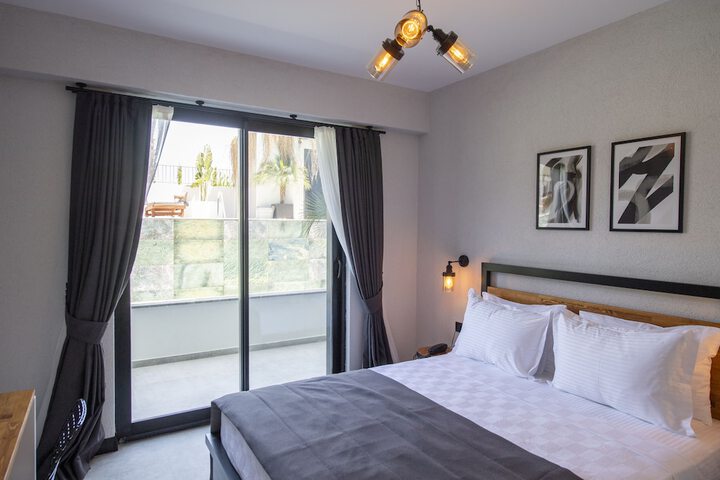 Room 45 of 201