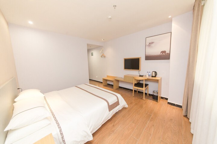 Room 14 of 31