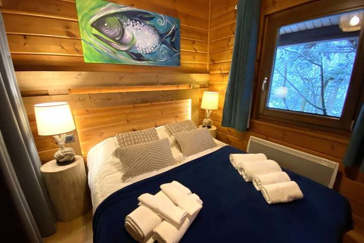 Room 10 of 46