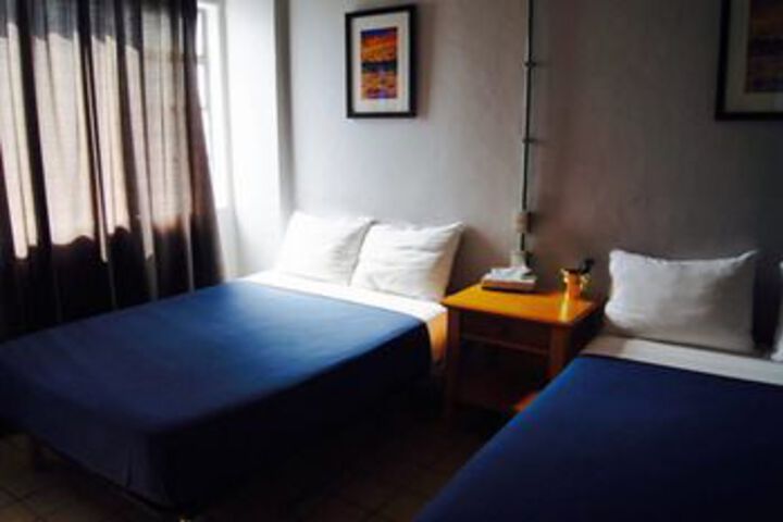 Room 10 of 17