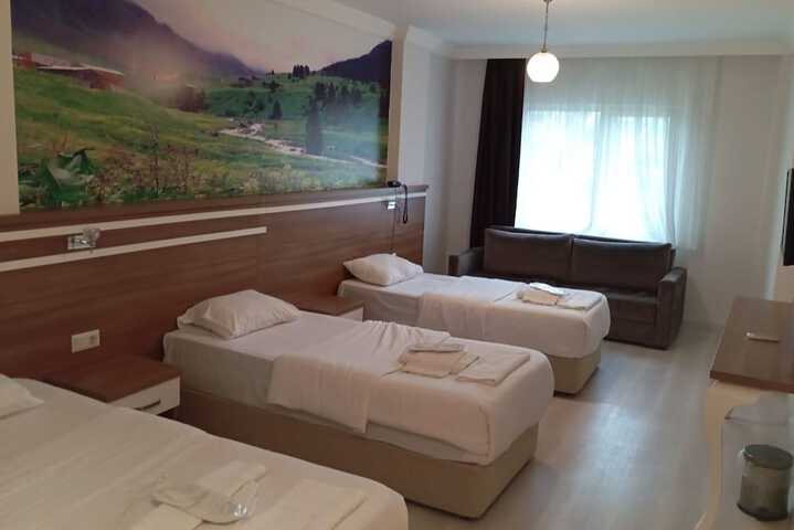 Room 9 of 20