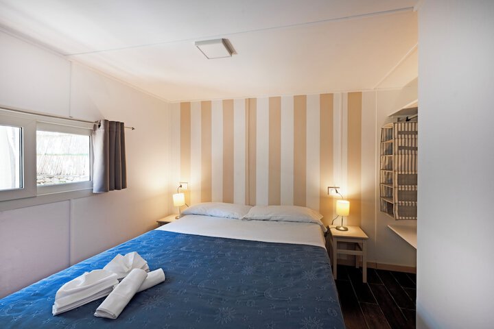 Room 8 of 65