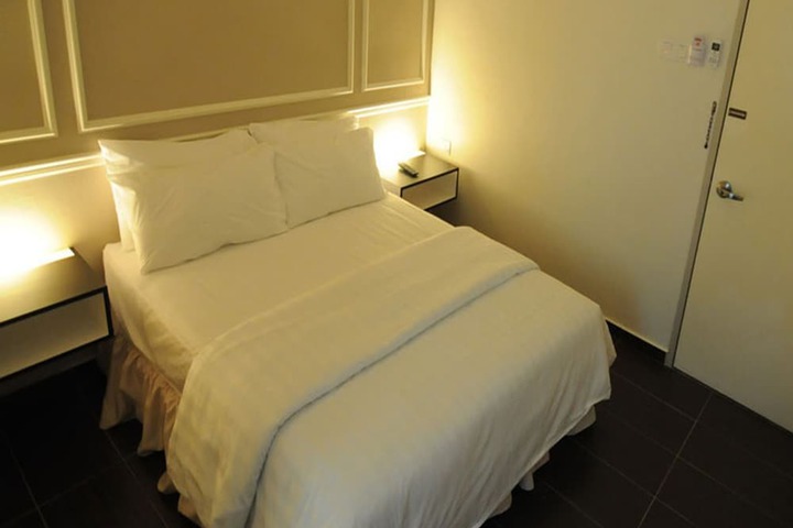 Room 5 of 31