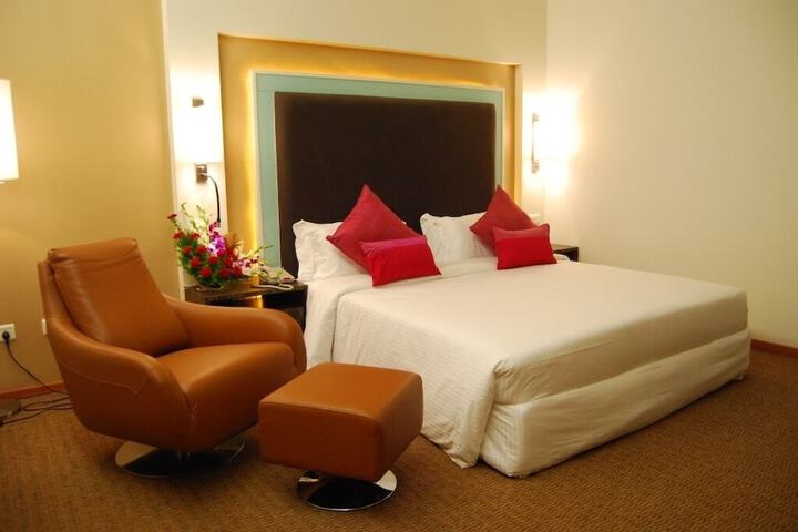 Room 12 of 31