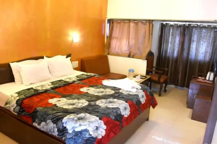 Room 7 of 25