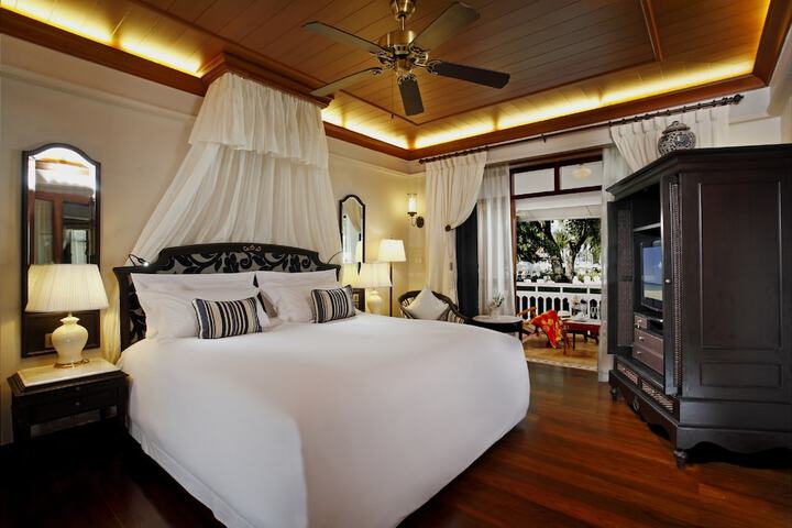 Room 28 of 223