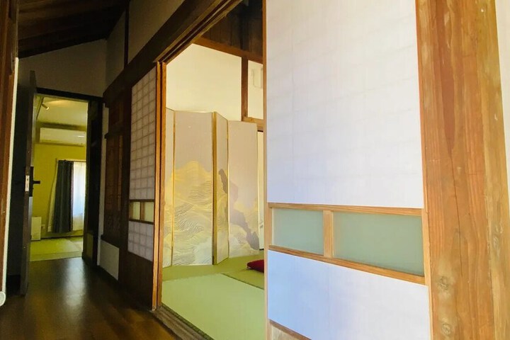 Room 21 of 110