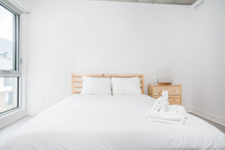 Room 4 of 15