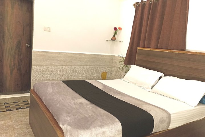 Room 8 of 43